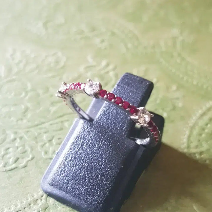 [BUNJANG] Ruby and White Stone Silver Ring / 루비 실버 반지