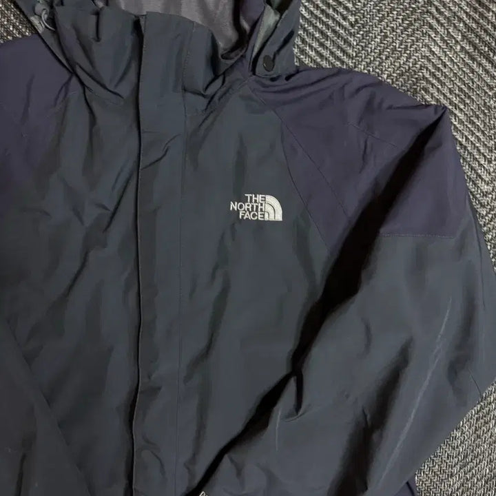 [SOLD OUT] 노스페이스 고어텍스 자켓 네이비 100
