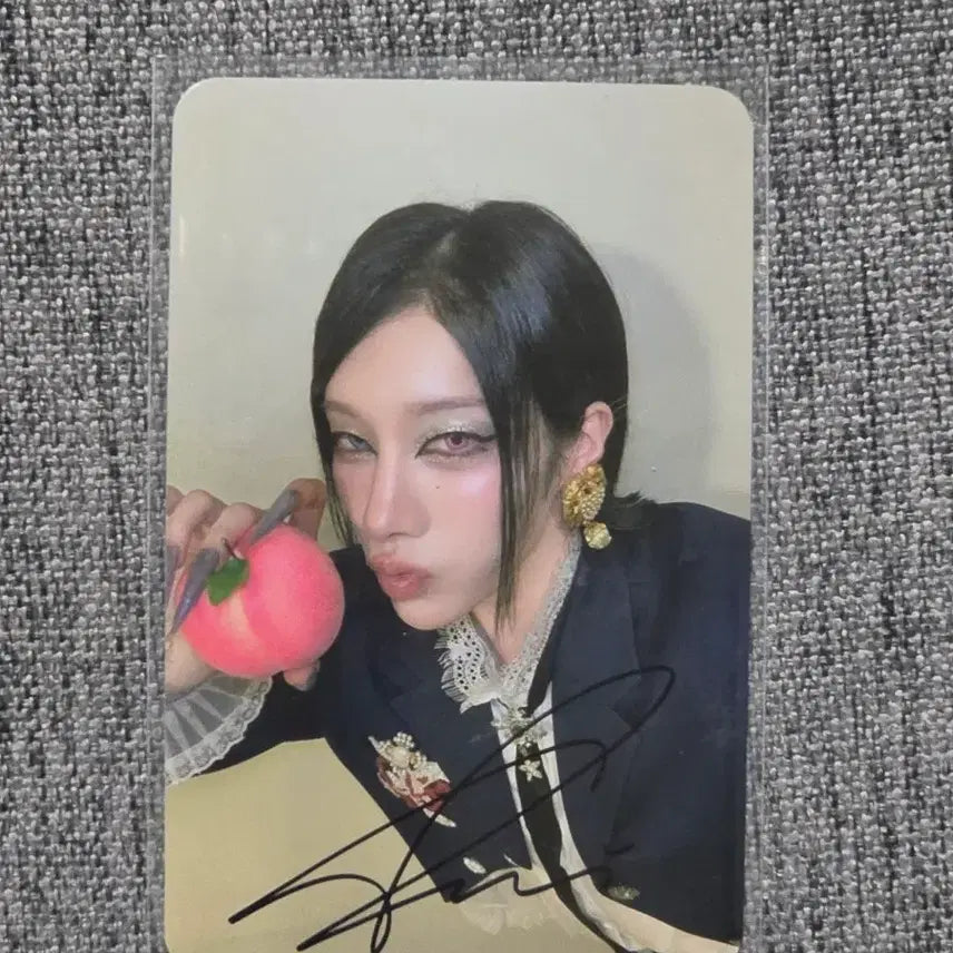 [BUNJANG] XLOV Louis Signed Photocard POB / XLOV 루이 미공포 싸인포카