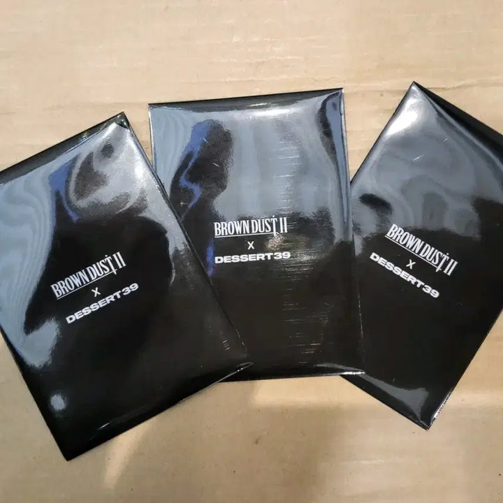 [BUNJANG] Brown Dust 2 x Dessert39 Collaboration Acrylic Stand 3 Types Set / 브라운 더스트2 디저트39 콜라보 아이템 포카 3장