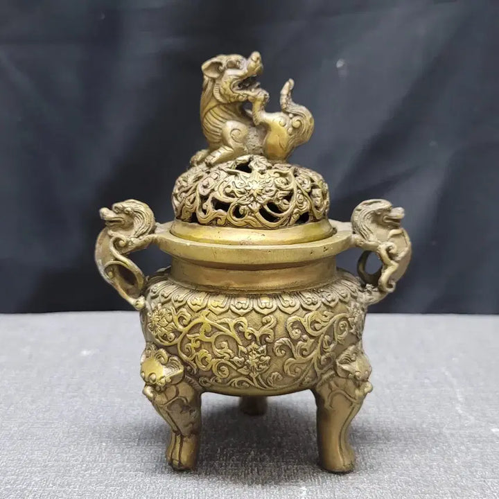 [BUNJANG] Brass Tripod Incense Burner with Haetae Design / 황동 삼족 해태 투각 향로