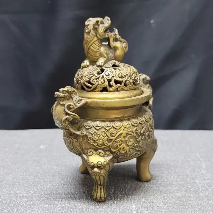 [BUNJANG] Brass Tripod Incense Burner with Haetae Design / 황동 삼족 해태 투각 향로