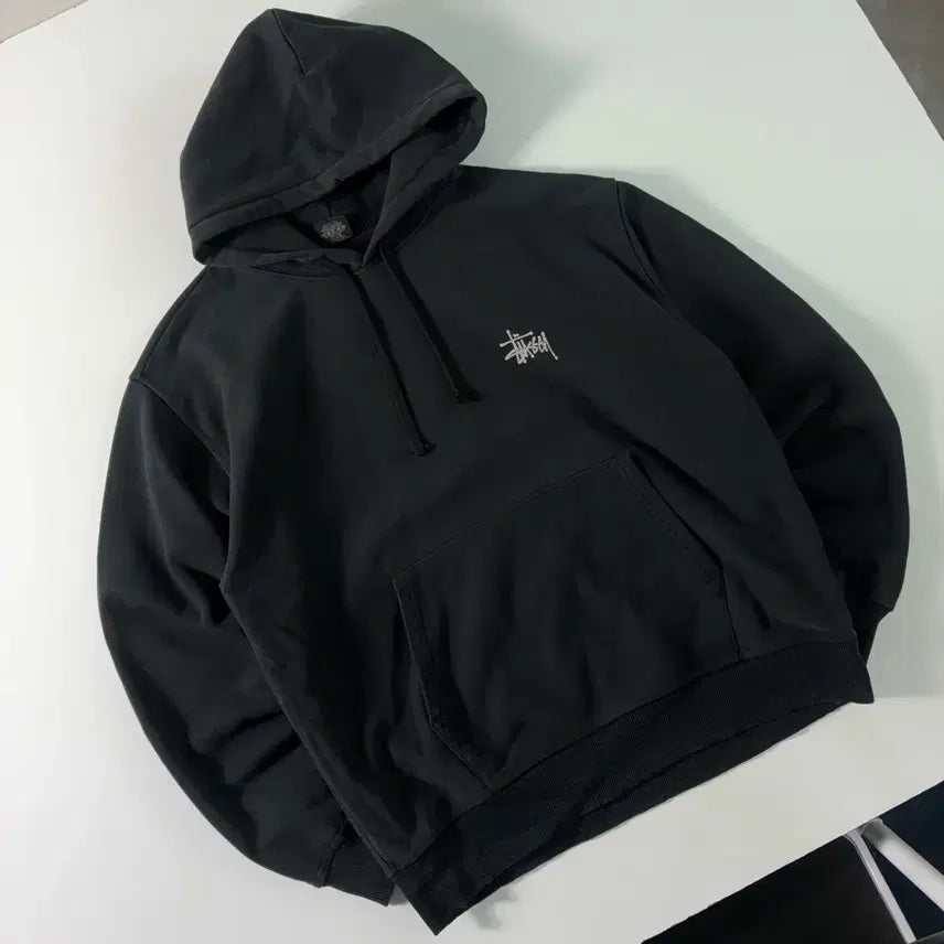 [BUNJANG] Stussy Basic Pigment Dyed Black Hoodie / Stussy  스투시 베이직 피그먼트 다이드 블랙 후드티