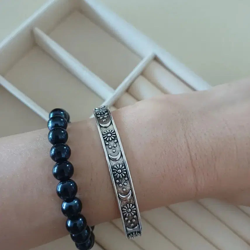 [BUNJANG] KkotgwaDal Silver Bangle Bracelet / 꽃과달 뱅글은팔찌(새상품)