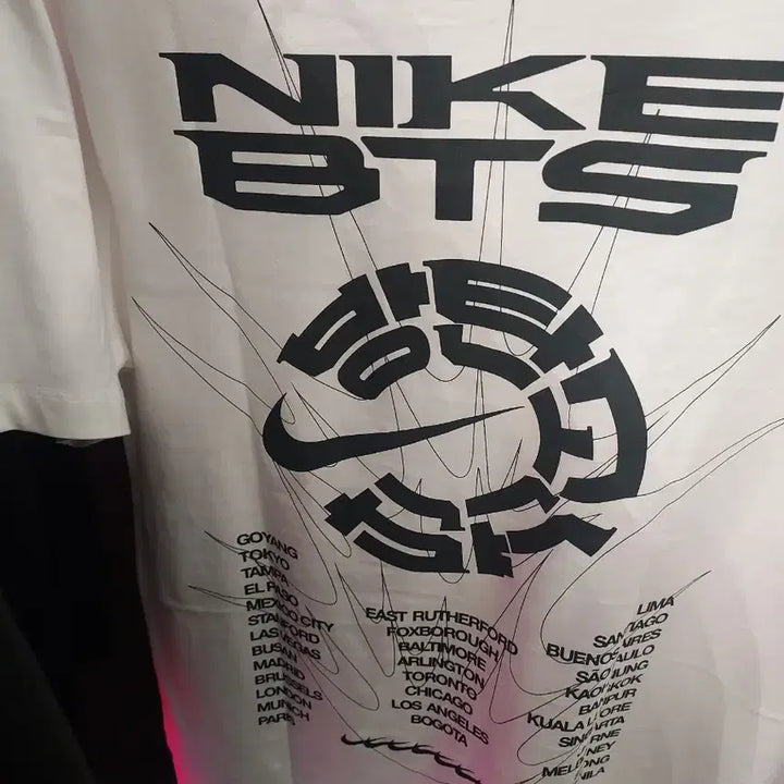 [BUNJANG] Nike BTS Graphic T-Shirt White XL / nike BTS XL  반팔 티셔츠 흰