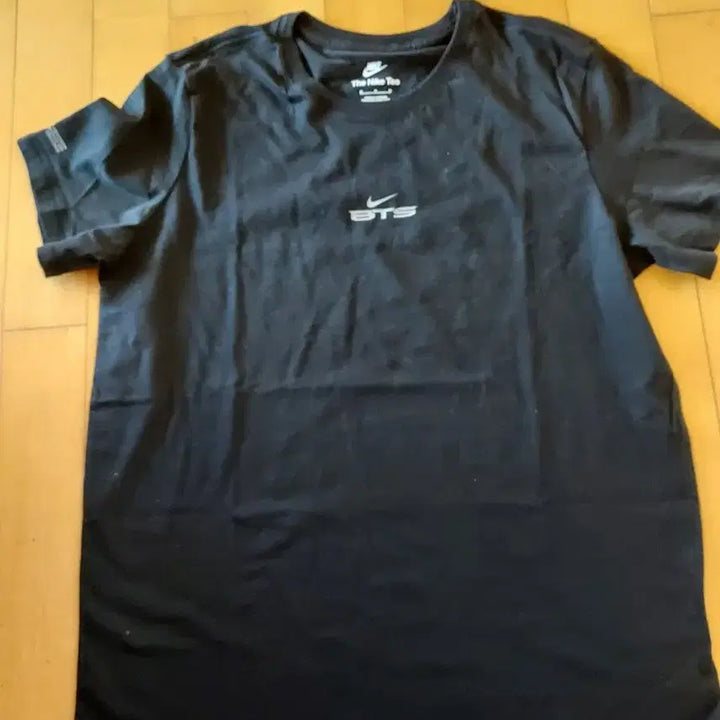 [BUNJANG] Nike BTS Collaboration Black T-Shirt XL / nike BTSㅡ XL 콜라보 반팔티 블랙 여성용