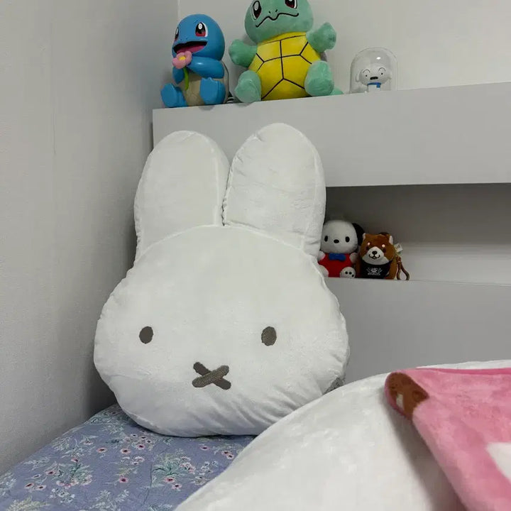 [BUNJANG] Miffy Doll Cushion White / 미피 인형 쿠션 화이트 일제 정품 판매