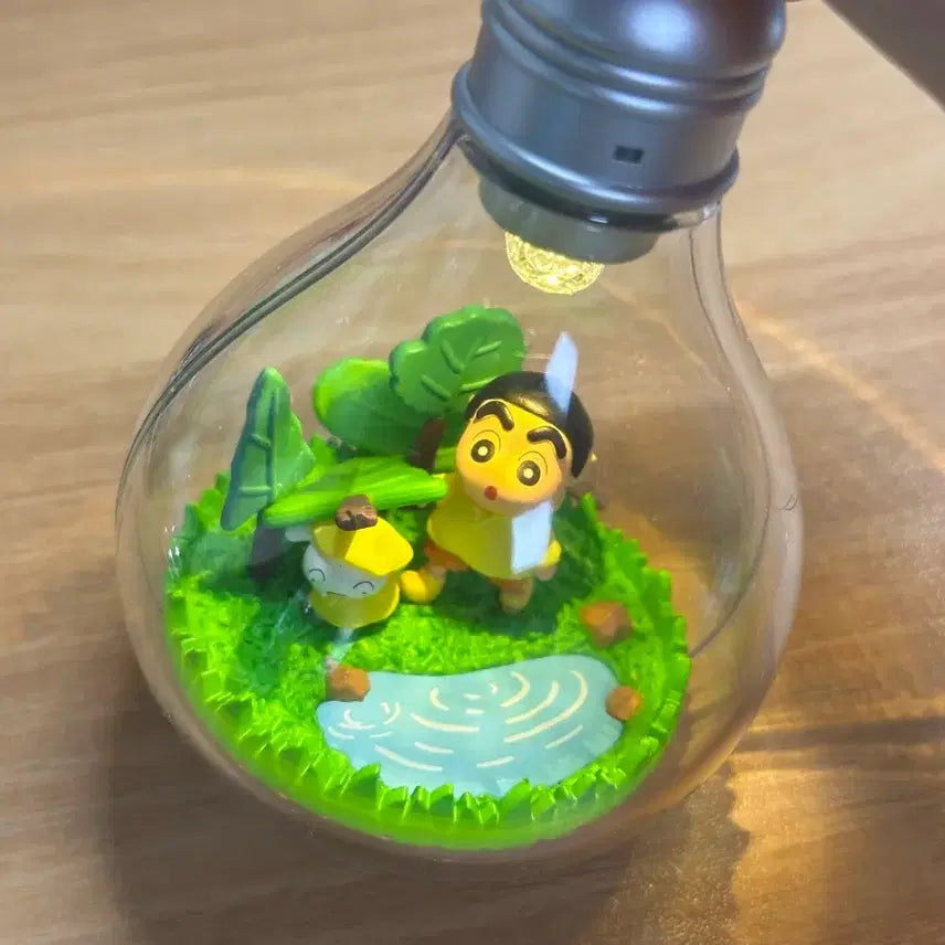 [BUNJANG] Crayon Shin-chan LED Lantern Keychain / 짱구 LED 전등 키링