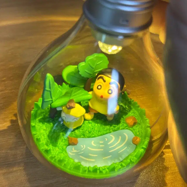 [BUNJANG] Crayon Shin-chan LED Lantern Keychain / 짱구 LED 전등 키링