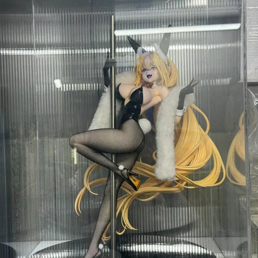 [BUNJANG] Pring Goddess of Victory: NIKKE Rapi Luxury Rabbit Figure (Unsealed) / 급처)프링 승리의여신 니케 루피 럭셔리레빗 개봉전시 판매