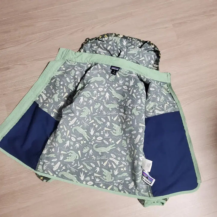 [BUNJANG] Patagonia Kids Baggies Windbreaker Jacket Size 5T / 파타고니아 키즈 배기스  바람막이 자켓 5T