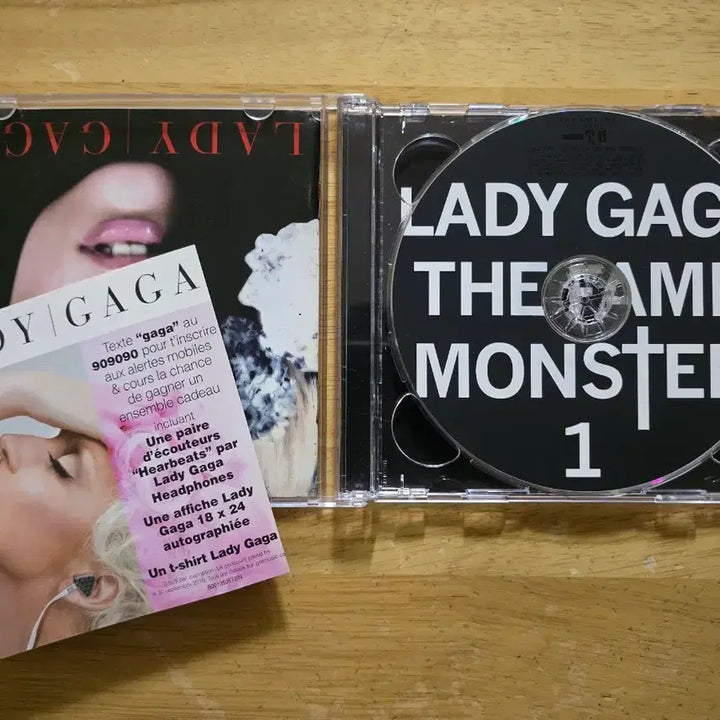 [BUNJANG] Lady Gaga The Fame Monster 2CD / CD 음반 LADY GAGA 레이디 가가 The Fame Monster