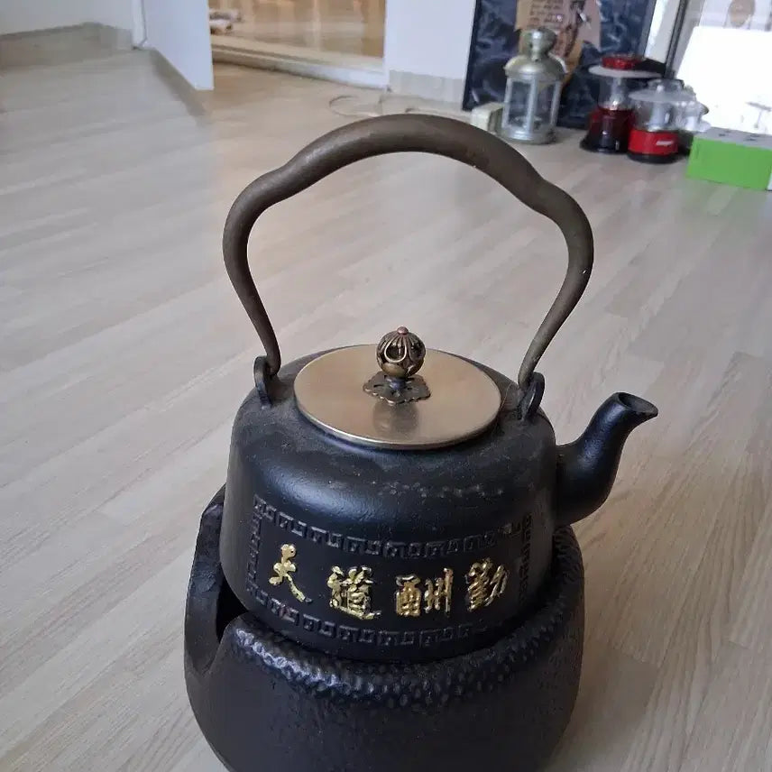 [BUNJANG] Vintage Cast Iron Teapot Stand / 중국전통. 무쇠주물주전자셋트