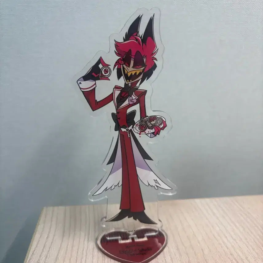 [BUNJANG] Hasbean Hotel Alastair Acrylic Stand &amp; Lodge Coaster Bundle Set / 해즈빈호텔 콜라보 카페 알래스터 아크릴 스탠드 로지 코스터 일괄양도