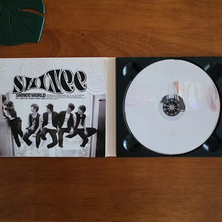 [BUNJANG] SHINee SHINee WORLD Album CD / 샤이니 SHINee SHINee WORLD 앨범 CD