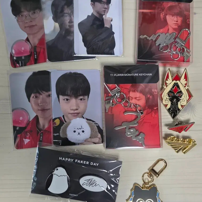 [BUNJANG] T1 Faker Kerria Bundle Set Merch / 티원 페이커 케리아 굿즈 일괄판매