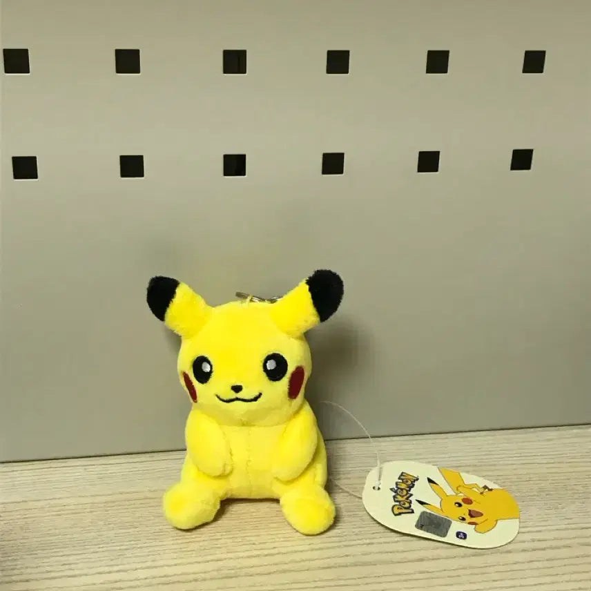 [BUNJANG] Authentic Pikachu Plush Toy / 피카츄 정품인형 팔아요