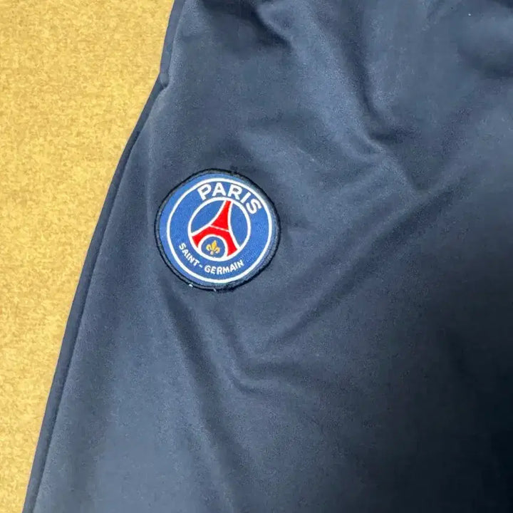 [BUNJANG] Paris Saint-Germain Training Pants (L) / 파리생제르맹 트레이닝 하의(L)