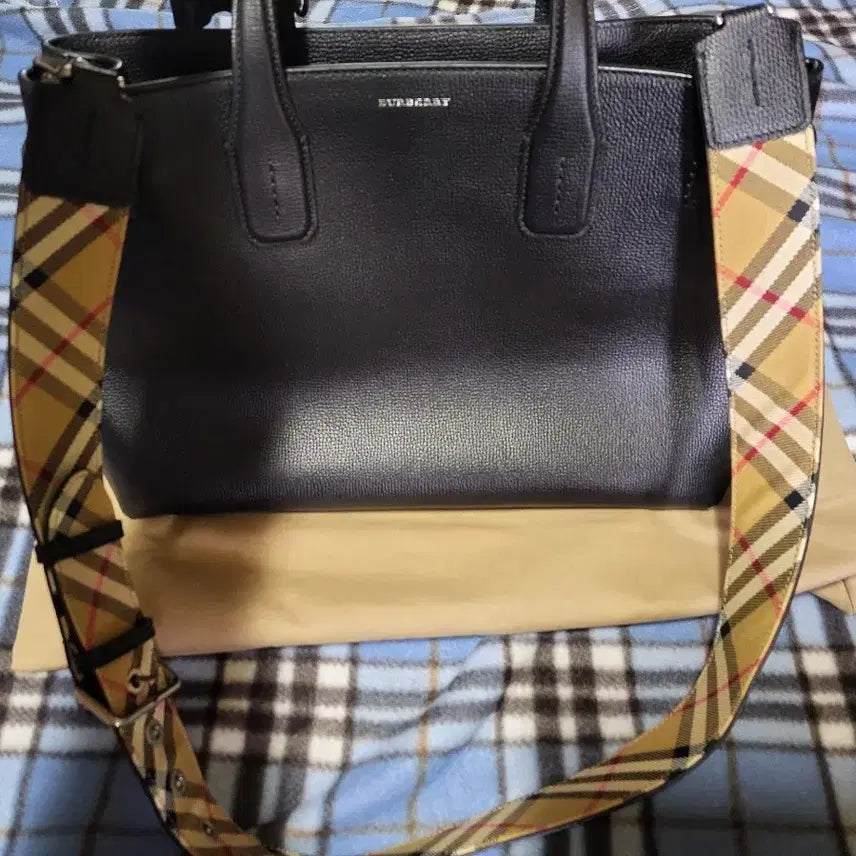[BUNJANG] Burberry Banner Bag Crossbody Shoulder Bag / 버버리 배너백 크로스백 숄더백