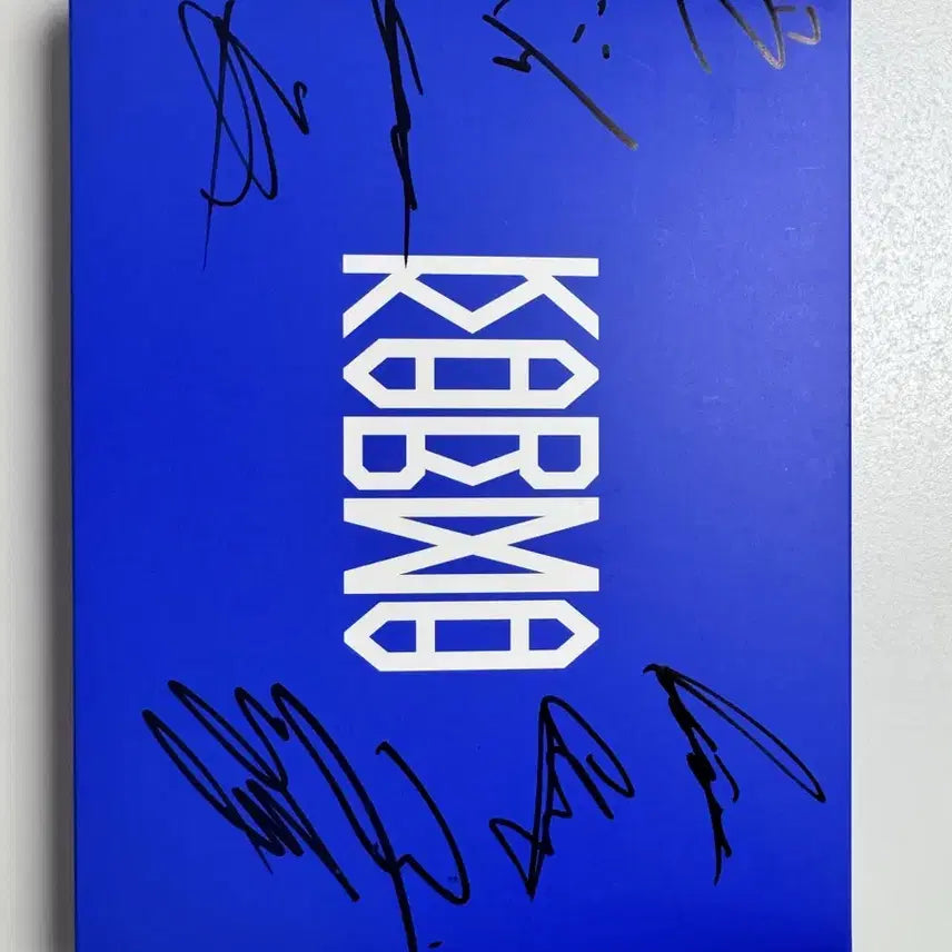 [BUNJANG] Stray Kids Karma Album Signed / 스트레이키즈 카르마 사인 앨범