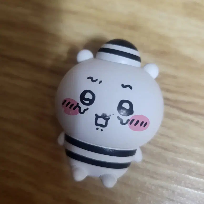 [BUNJANG] Chiikawa Prisoner Figure / 치이카와 죄수 피규어