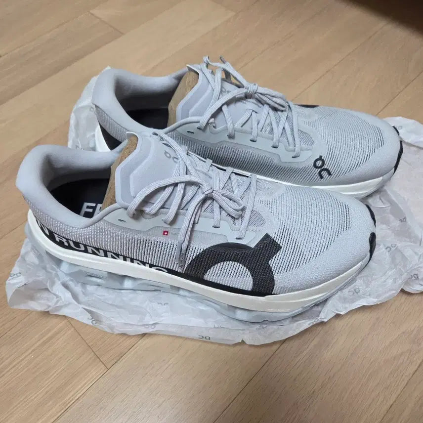 [BUNJANG] On Running Cloudmonster 3 Hyper - Clay Glacier Black / 온 러닝 클라우드 몬스터3 하이퍼 270 사이즈 팝니다
