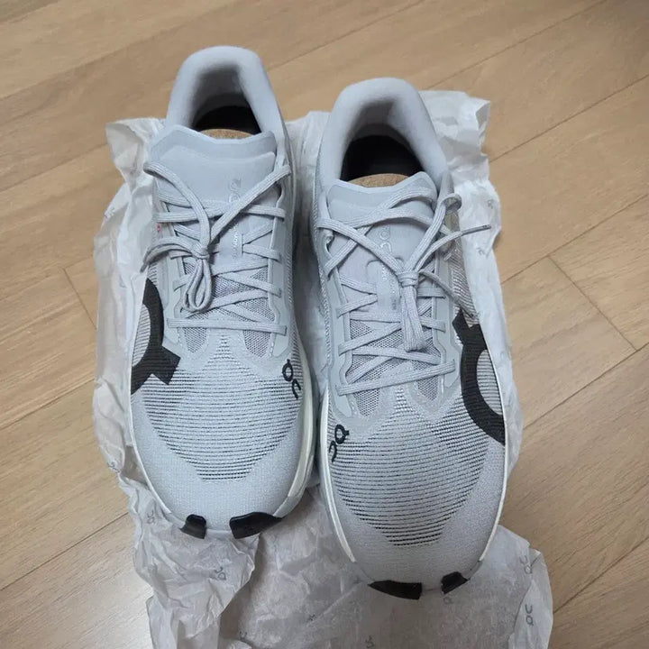 [BUNJANG] On Running Cloudmonster 3 Hyper - Clay Glacier Black / 온 러닝 클라우드 몬스터3 하이퍼 270 사이즈 팝니다