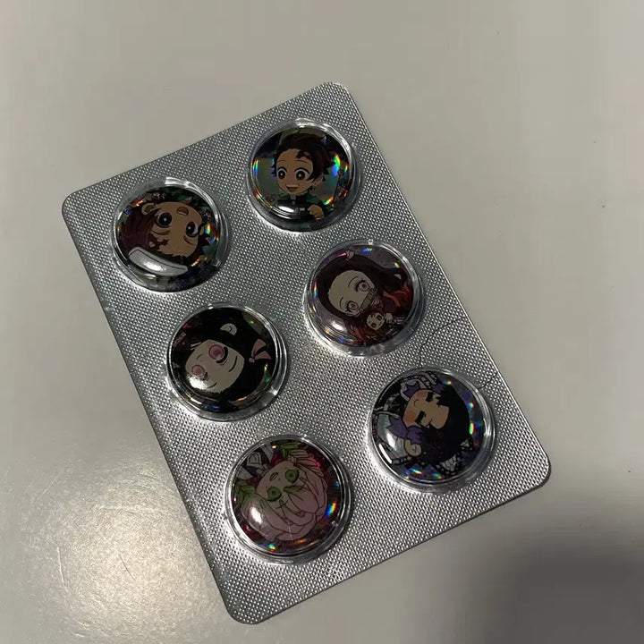 [BUNJANG] Demon Slayer 6 Types Pin Badge Set / 귀멸의칼날 캔뱃지 핀뱃지 6종세트