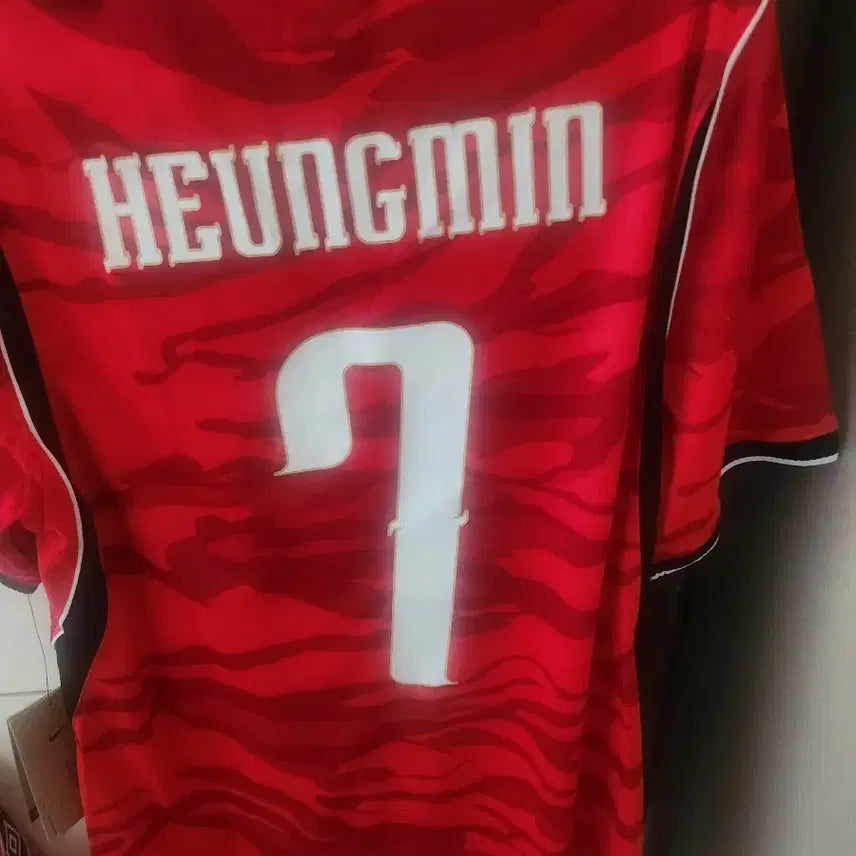 [BUNJANG] Son Heung-min National Team Authentic Replica Jersey (Size M) &amp; 137 Merch Bundle / 손흥민 국대 정품 유니폼 &amp; 137 굿즈 일괄 판매