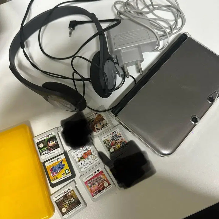 [BUNJANG] Nintendo 3DS XL Silver Bundle with 7 Games including Pokémon Omega Ruby / 닌텐도 3DS XL 실버 게임 7개 포켓몬 포함