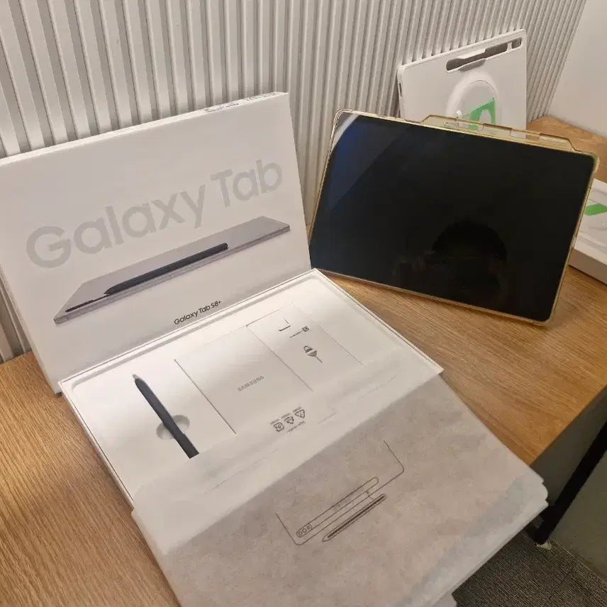 [BUNJANG] Samsung Galaxy Tab S8+ 128GB Silver / 삼성 갤럭시 탭 S8+ 플러스 128GB (케이스새것, S펜 포함) S급