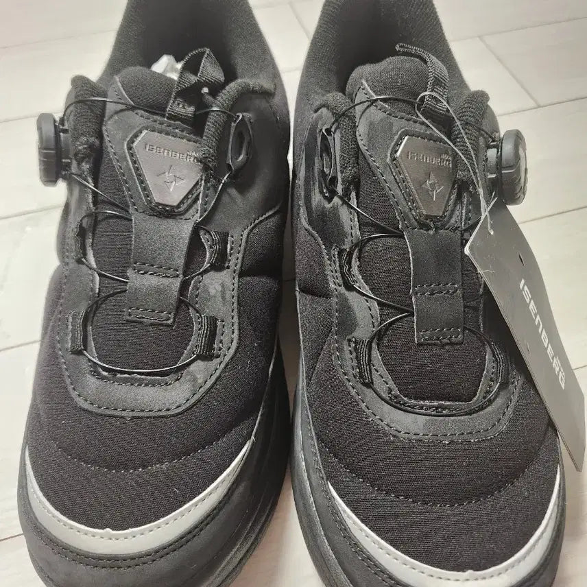 [BUNJANG] NEPA Trekking Shoes Izenburg Edge Grip Dial Winter Shoes / 택 새상품) 네파 트레킹화 이젠벅 엣지그립 다이얼 방한화 사이즈265