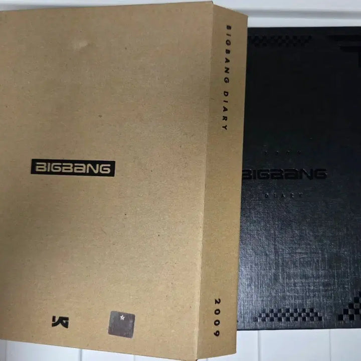 [BUNJANG] BIGBANG 2009 Diary Goods Bundle Set with Postcards / 빅뱅 2009 다이어리 굿즈 (포토엽서 포함)