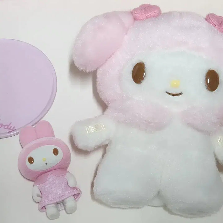 [BUNJANG] Sanrio My Melody Pitatto M &amp; Floky Figure Bundle / [정품] 마이멜로디 피탓토 M / 플로키 피규어 개봉품 일괄