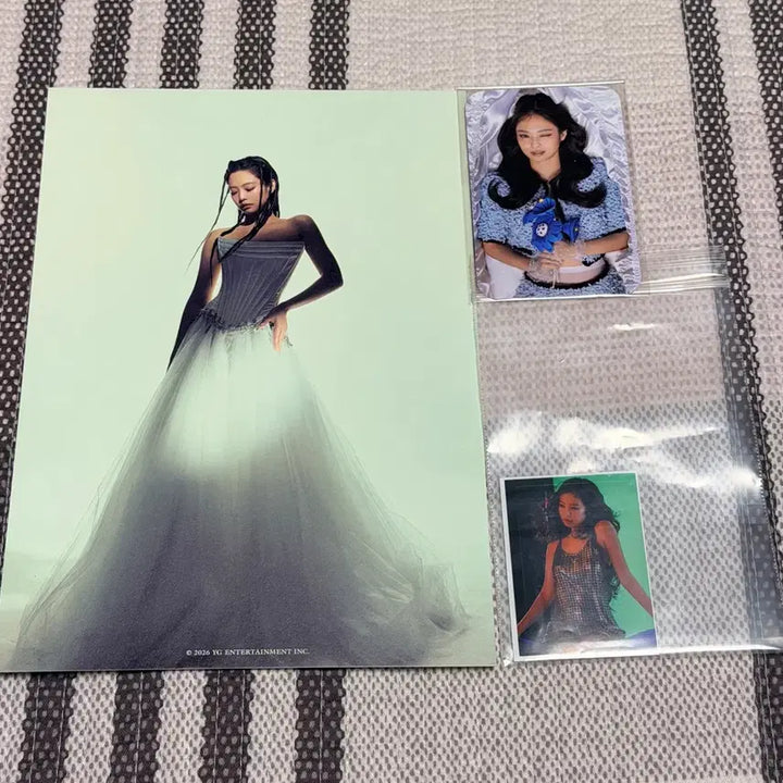 [BUNJANG] Jennie Ruby Popup Limited Edition Photocard, Sticker + Korean National Museum Postcard 3 Types / 제니 루비 팝업 한정판 포카, 스티커+국중박 엽서 3종