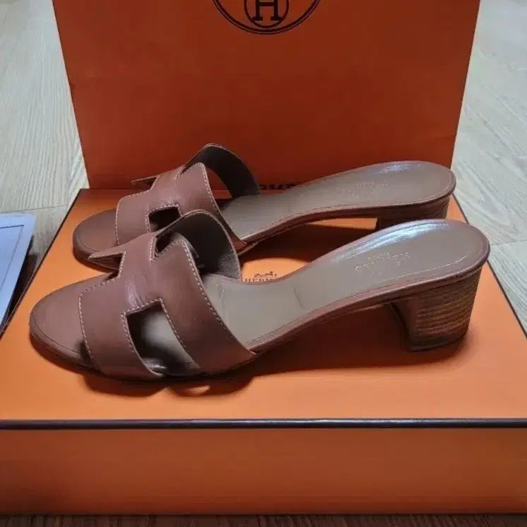 [BUNJANG] Hermès Oasis Sandals Brown Size 38 / 에르메스 오아시스 샌들 브라운 38사이즈 (정품)