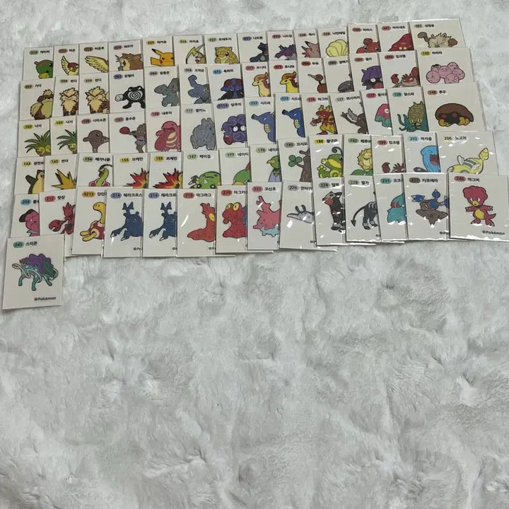[BUNJANG] Pokemon Stickers (74 pcs) Bundle / 포켓몬 띠부씰 75장 일괄 피카츄 라이츄 30주년