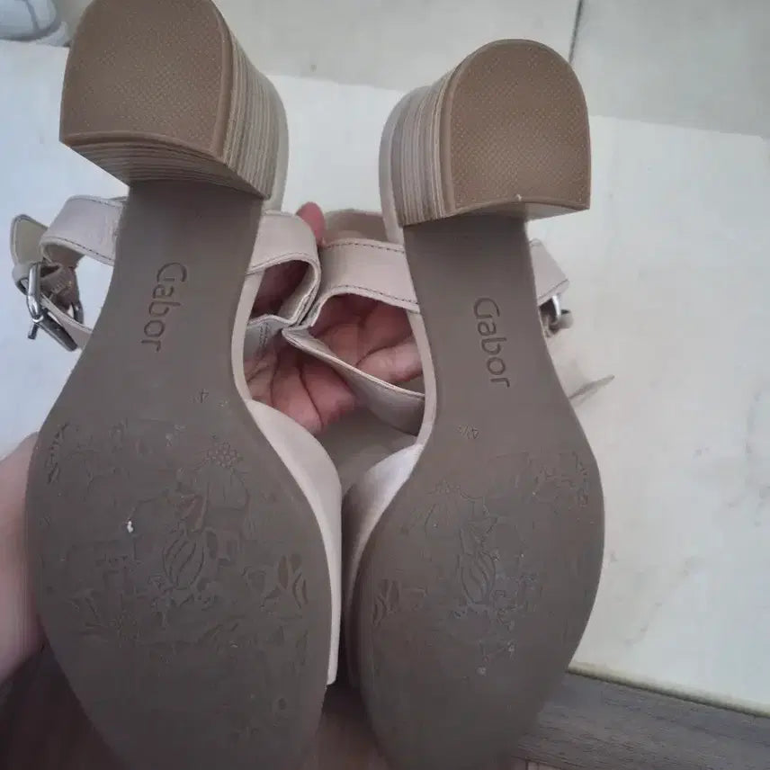 [BUNJANG] Gabor Comfortable Sandals Beige Size 240 / 한번신음)가버 편안한 샌들 베이지 240