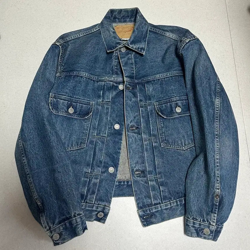 [SOLD OUT] 오어슬로우 타입2 2year used wash 2사이즈(m)
