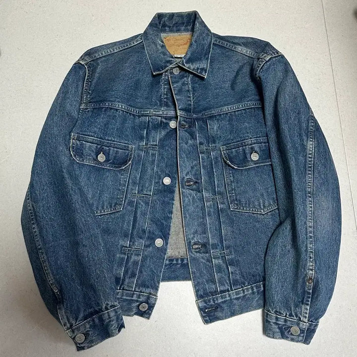 [SOLD OUT] 오어슬로우 타입2 2year used wash 2사이즈(m)