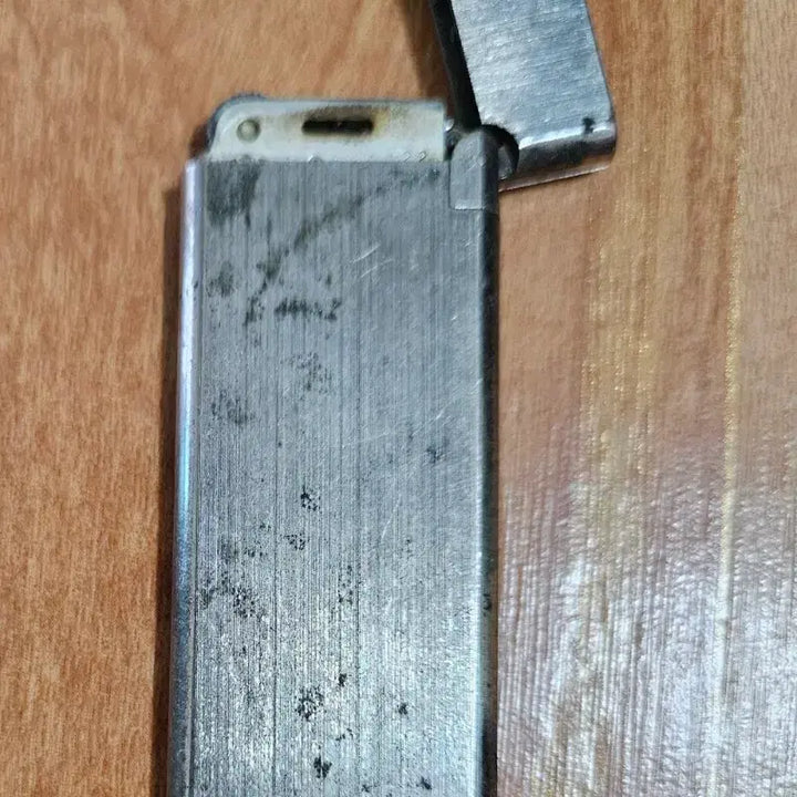 [BUNJANG] Pierre Cardin Silver Lighter / 피에르가르뎅 은색 라이터