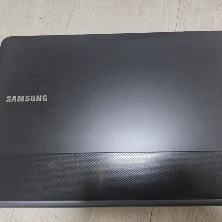 [BUNJANG] Samsung NT-RC410-S33S Laptop / 삼성 노트북 NT-RC410-S33S 모델 판매합니다.