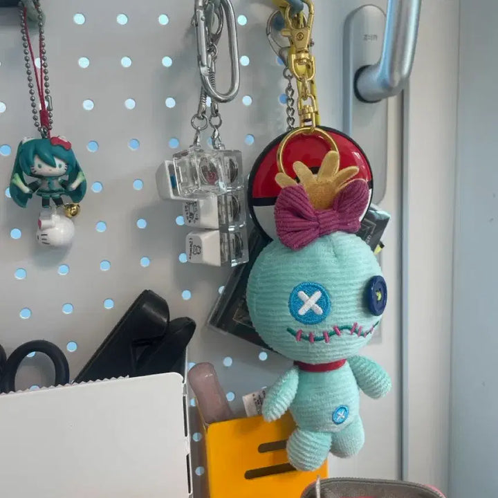 [BUNJANG] Disney Stitch Scrump Mini Plush Keychain / 스크럼프 (릴로앤 스티치 인형) 키링