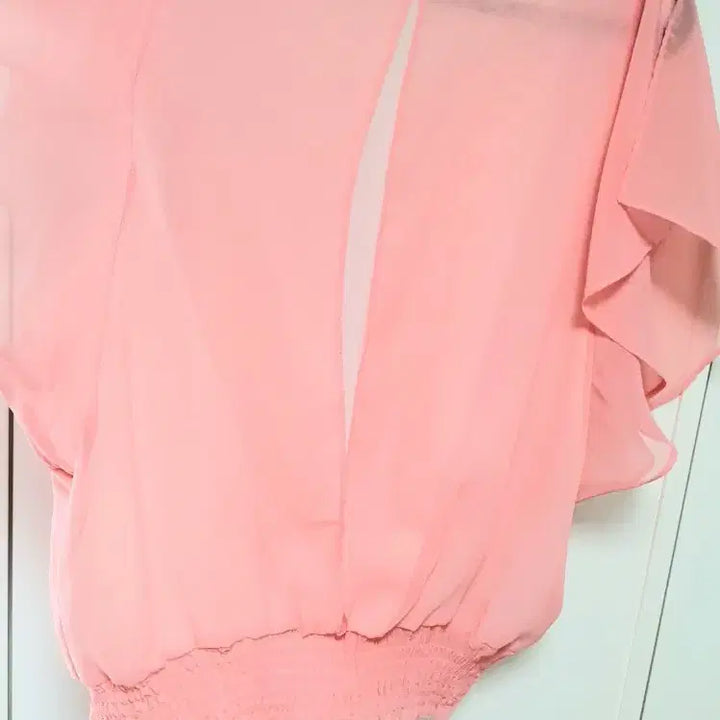 [BUNJANG] V-Neck Chiffon Blouse (Apricot) / 하객룩 브이넥 쉬폰 블라우스(~66사이즈)