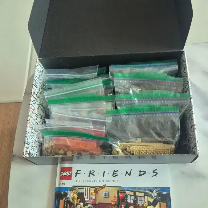 [BUNJANG] LEGO 21319 Central Perk Friends Set / 레고 21319 센트럴파크 프렌즈 팝니다