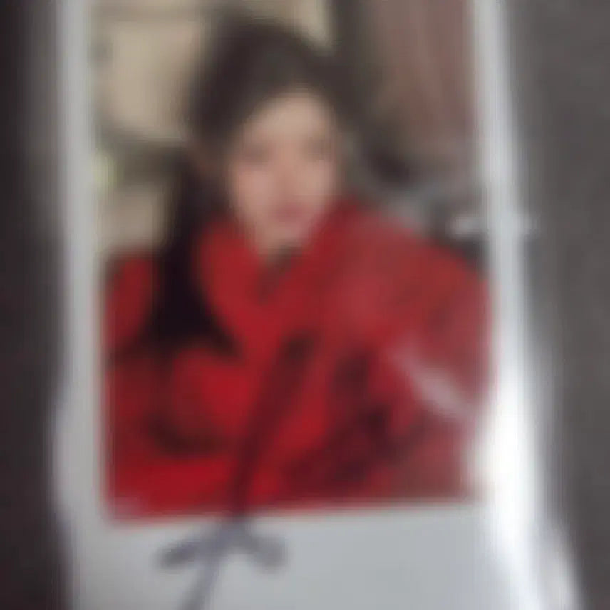 [BUNJANG] FIFTY FIFTY Athena Signed Polaroids / 피프티피프티 아테나 사인폴라