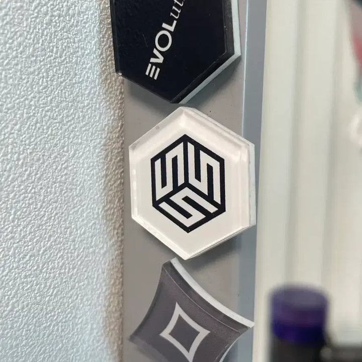 [BUNJANG] tripleS EVOLUTION Logo Sticker 3-Set / EVOLUTION 로고 스티커 3개 세트 트리플에스 굿즈 엠디