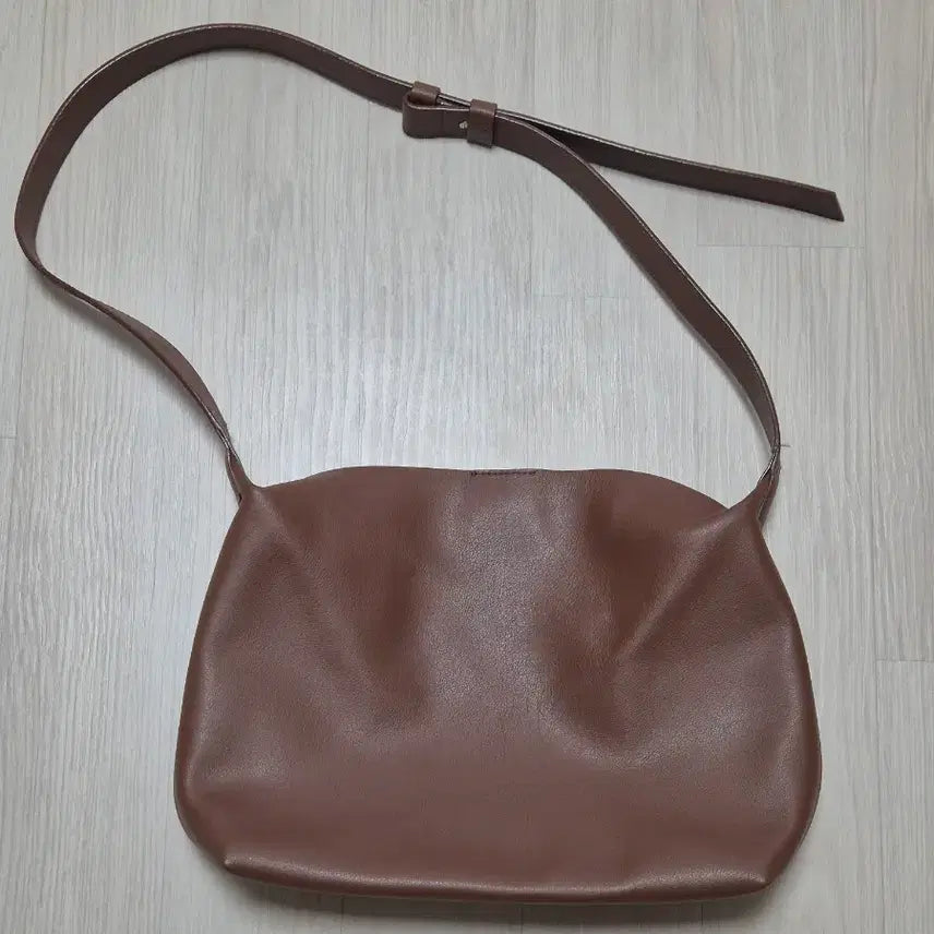 [BUNJANG] Leavone Leather Shoulder Bag / 르아보네 가방