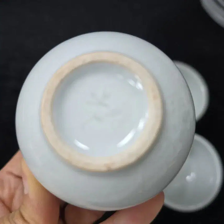 [BUNJANG] Set of 4 White Porcelain Cups with Seal / 낙관이 있는 백자 잔 4점