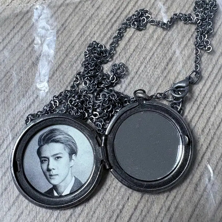 [BUNJANG] EXO "Wolf" Pendant (Sehun) / 엑소 늑대와미녀 펜던트 목걸이 굿즈